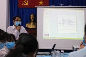 Tập huấn lấy mẫu, bảo quản, vận chuyển bệnh phẩm  nghi nhiễm Covid-19 