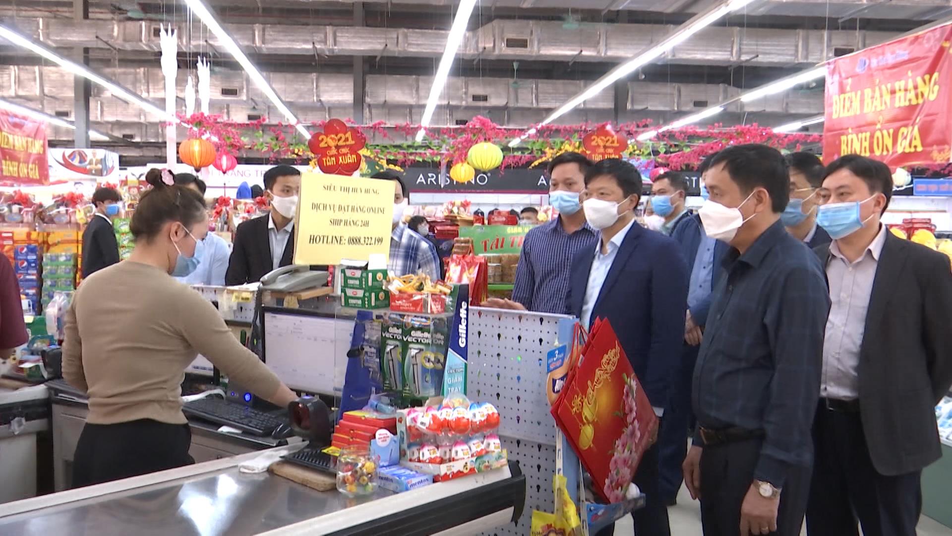 Phó Chủ tịch UBND tỉnh Đào Quang Khải kiểm tra  công tác phòng chống dịch Covid - 19 tại huyện Yên Phong