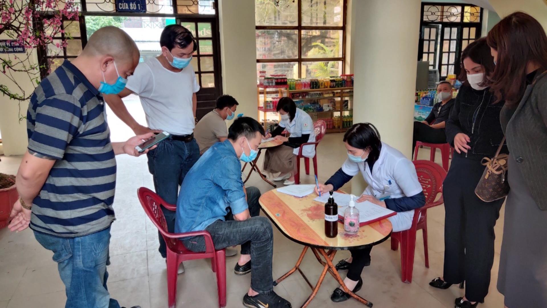 Bắc Ninh lấy mẫu xét nghiệm SARS-CoV-2 cho những người liên quan đến vận chuyển hành khách