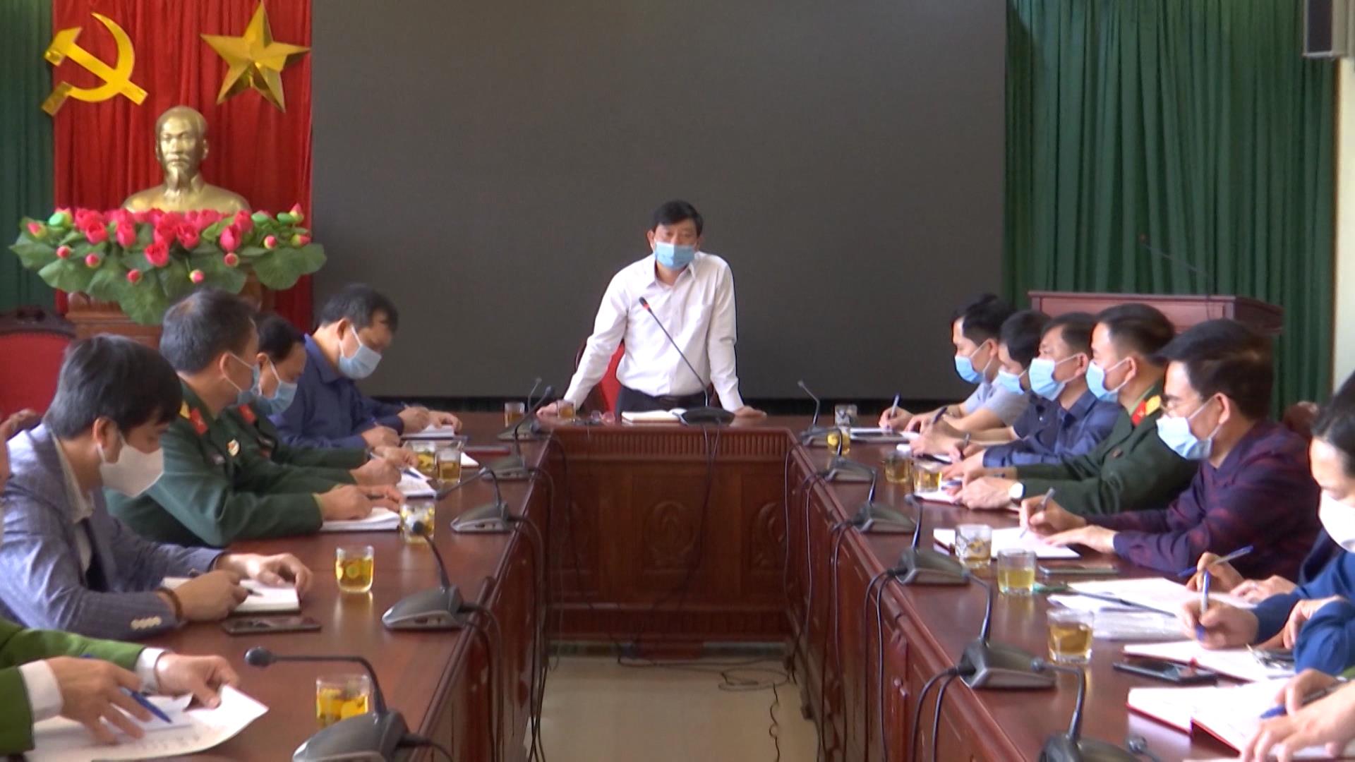 Phó Chủ tịch UBND tỉnh Ngô Tân Phượng kiểm tra phòng dịch tại Thuận Thành