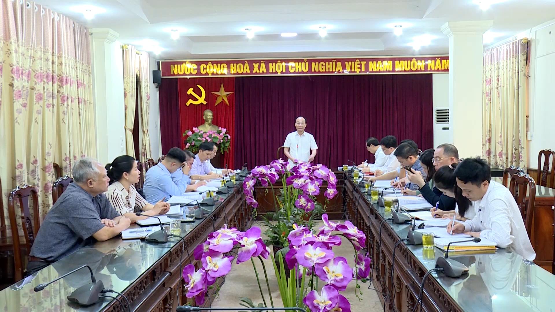 Đoàn kiểm tra Ủy ban bầu cử tỉnh  kiểm tra công tác chuẩn bị bầu cử tại Quế Võ