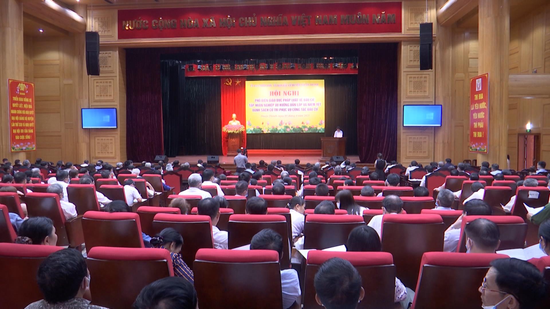 Huyện Thuận Thành tập huấn việc lập, niêm yết danh sách cử tri
