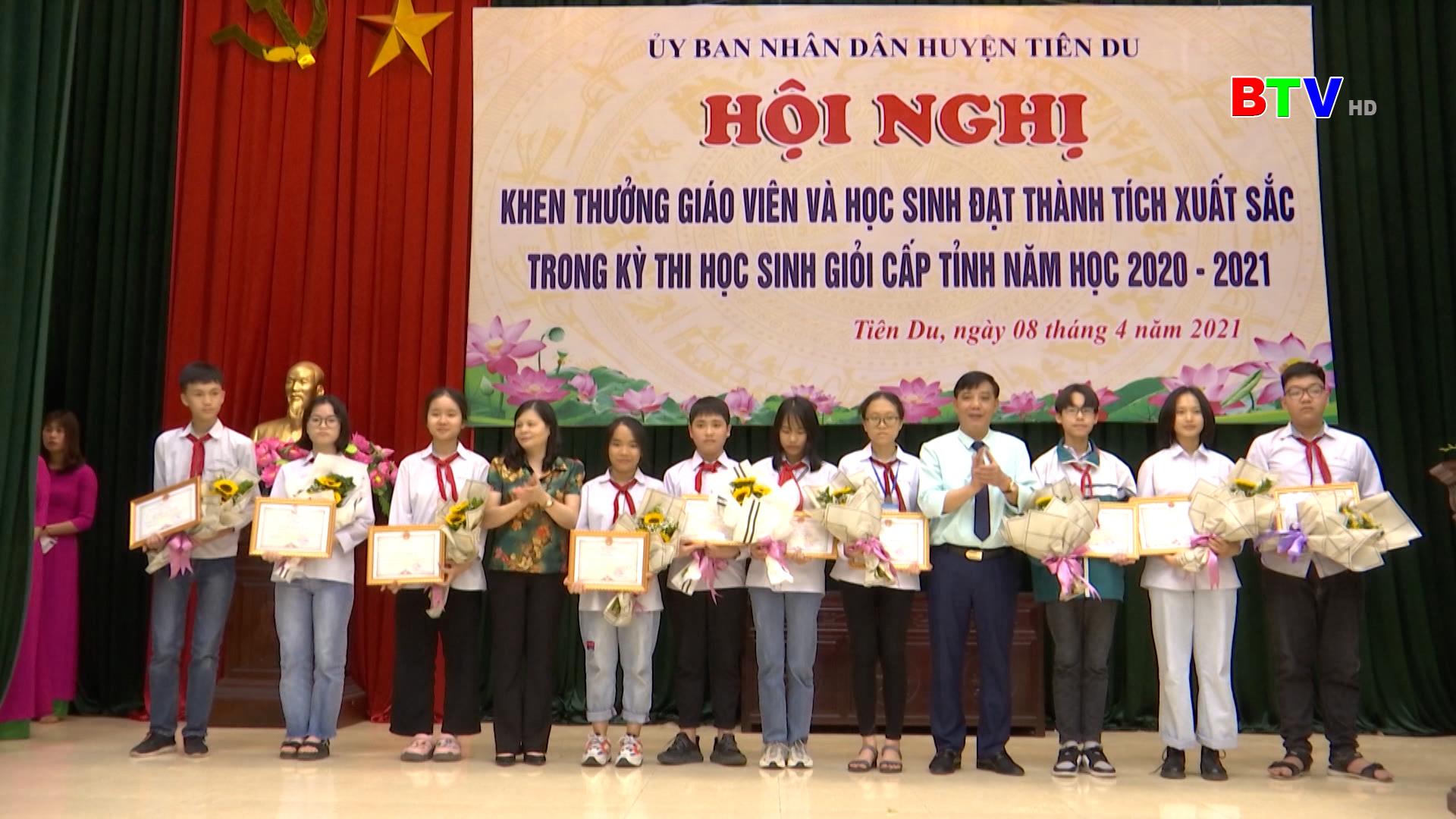 Tiên Du tuyên dương giáo viên, học sinh giỏi cấp tỉnh năm 2021