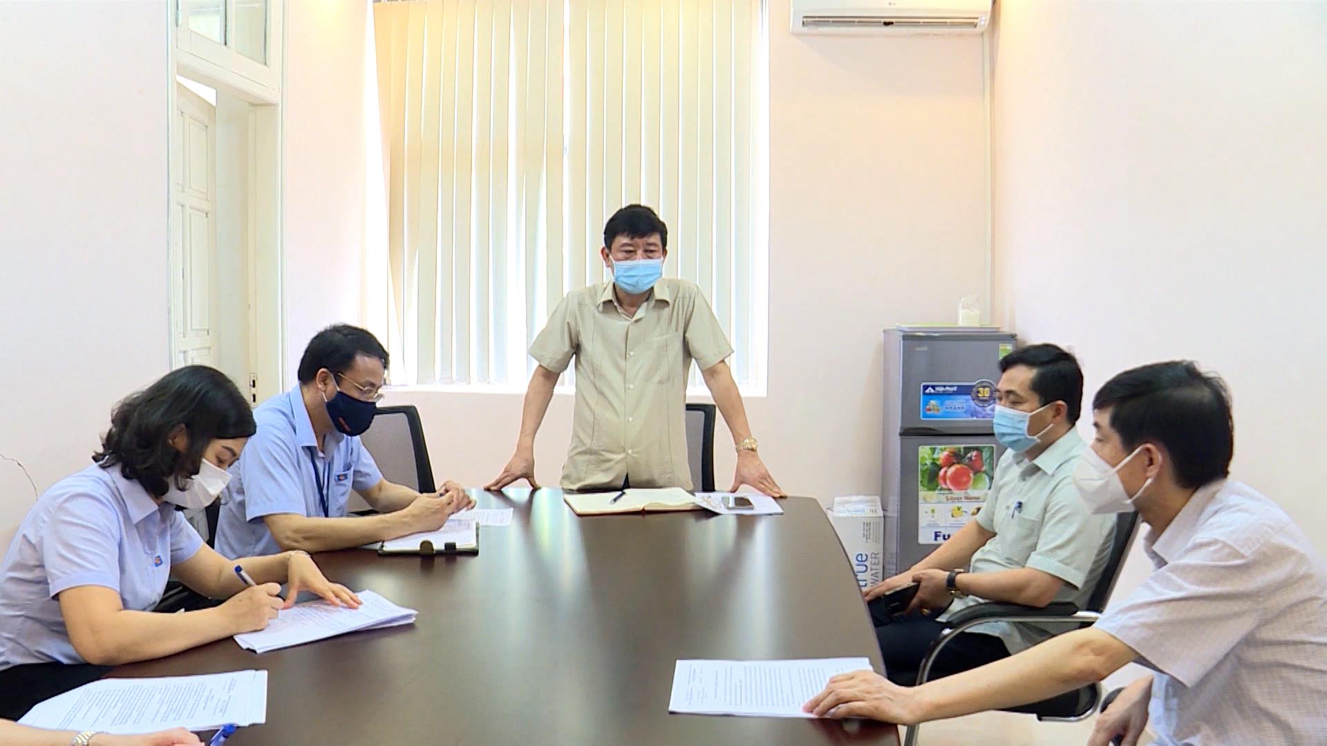 Phó Chủ tịch UBND tỉnh Ngô Tân Phượng kiểm tra công tác phòng dịch Covid-19 tại các cơ quan hành chính