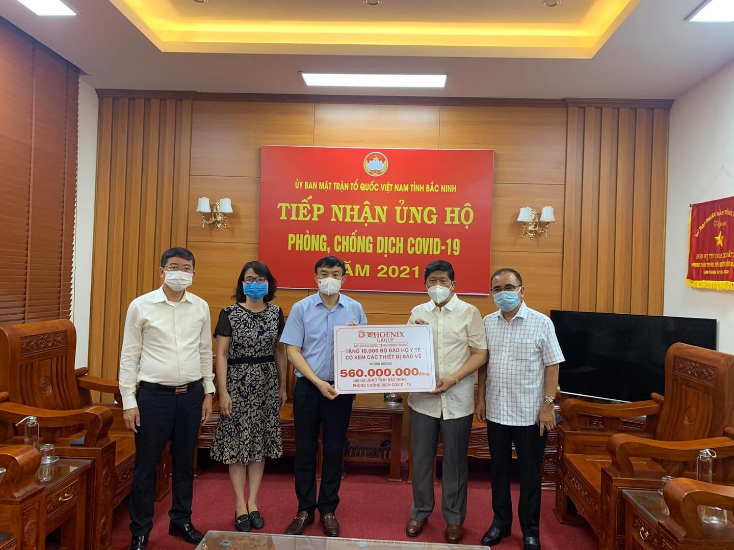 Ủy ban MTTQ tỉnh tiếp nhận ủng hộ phòng chống dịch Covid-19
