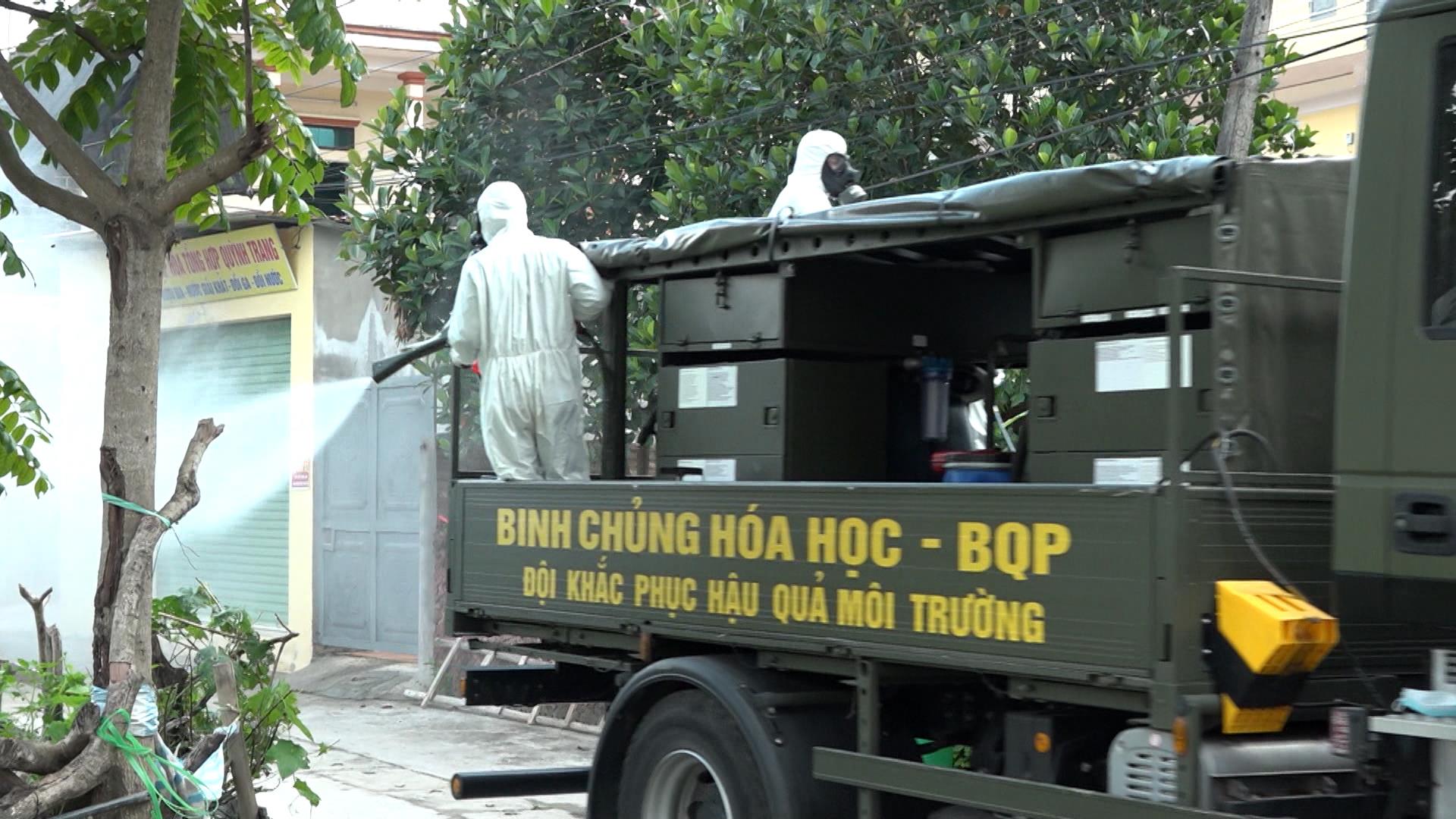 Bộ Tư lệnh Hóa học phun khử khuẩn các địa bàn có dịch của Bắc Ninh