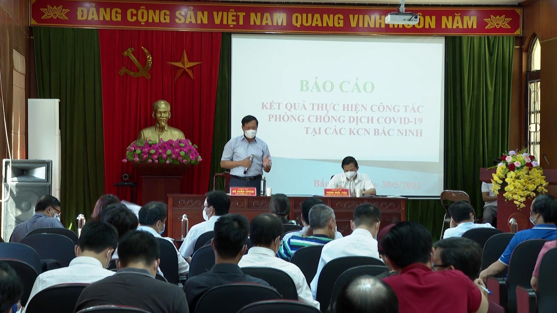 Thứ trưởng Bộ Y tế Đỗ Xuân Tuyên làm việc với Ban Quản lý các khu công nghiệp tỉnh