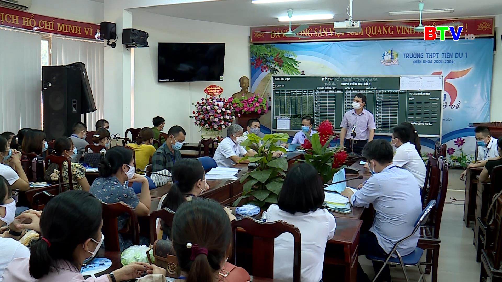 Huyện Tiên Du thăm, kiểm tra các điểm thi tốt nghiệp THPT
