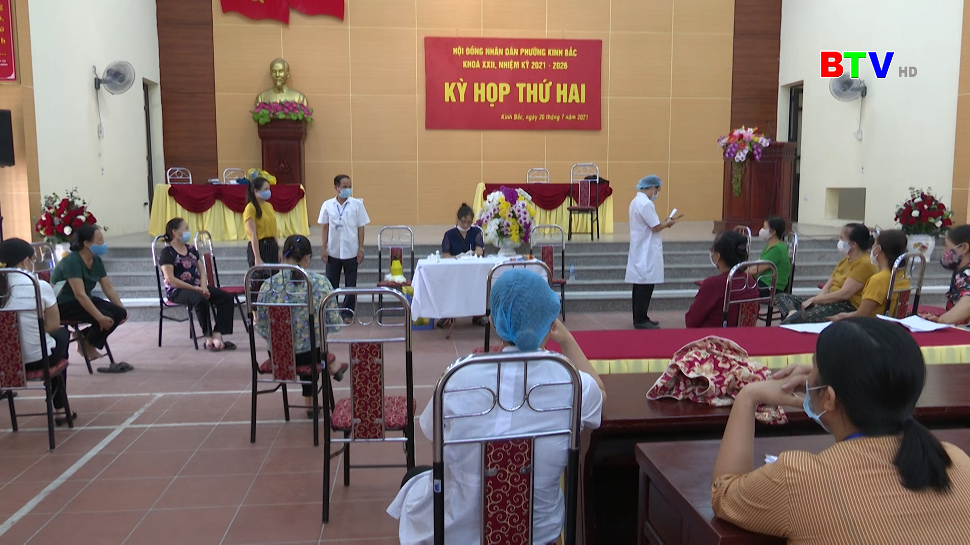 Triển khai thí điểm người dân tự lấy mẫu xét nghiệm test nhanh COVID-19 trên địa bàn thành phố Bắc Ninh