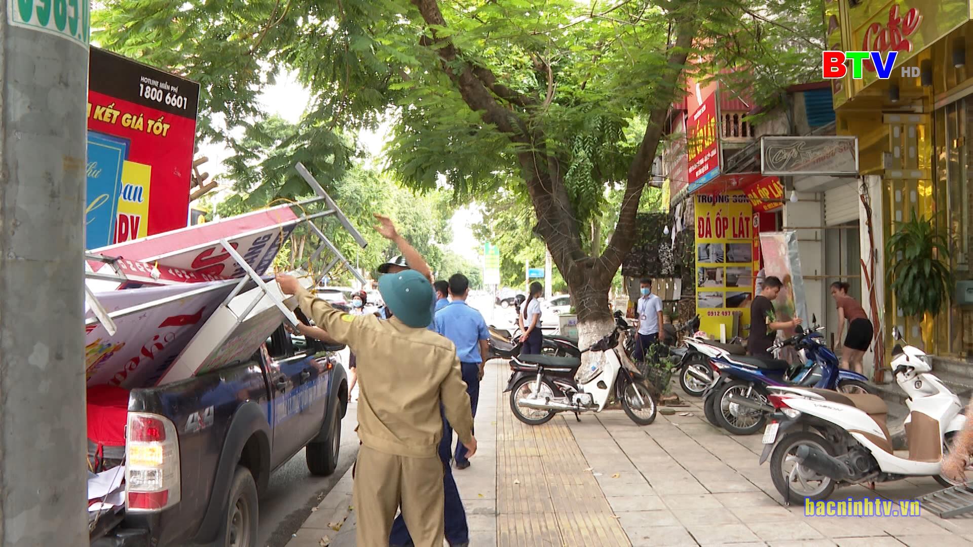 Xử lý triệt để vi phạm hành lang An toàn giao thông, trật tự đô thị