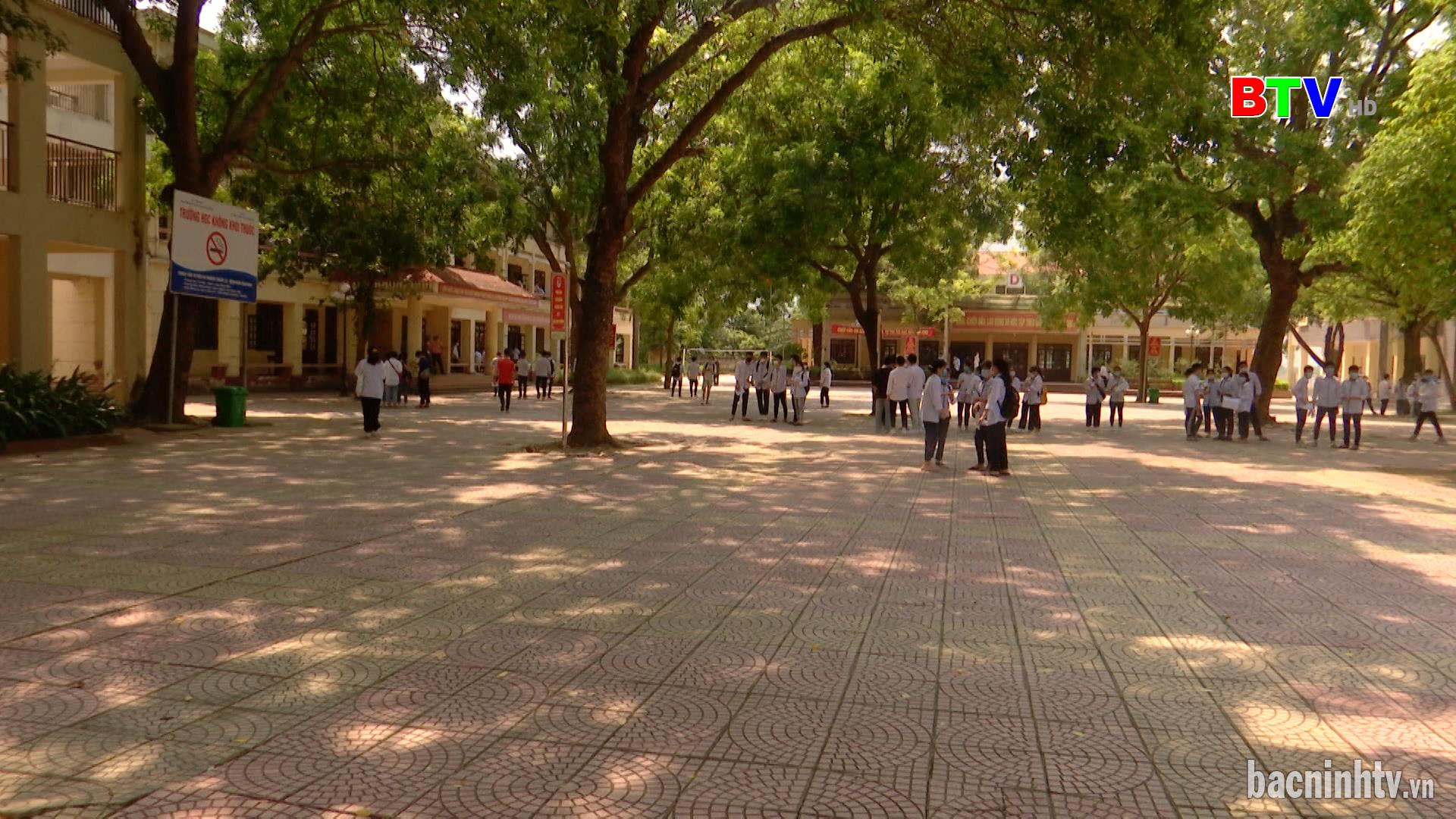 Không để xảy ra tình trạng lạm thu đầu năm học
