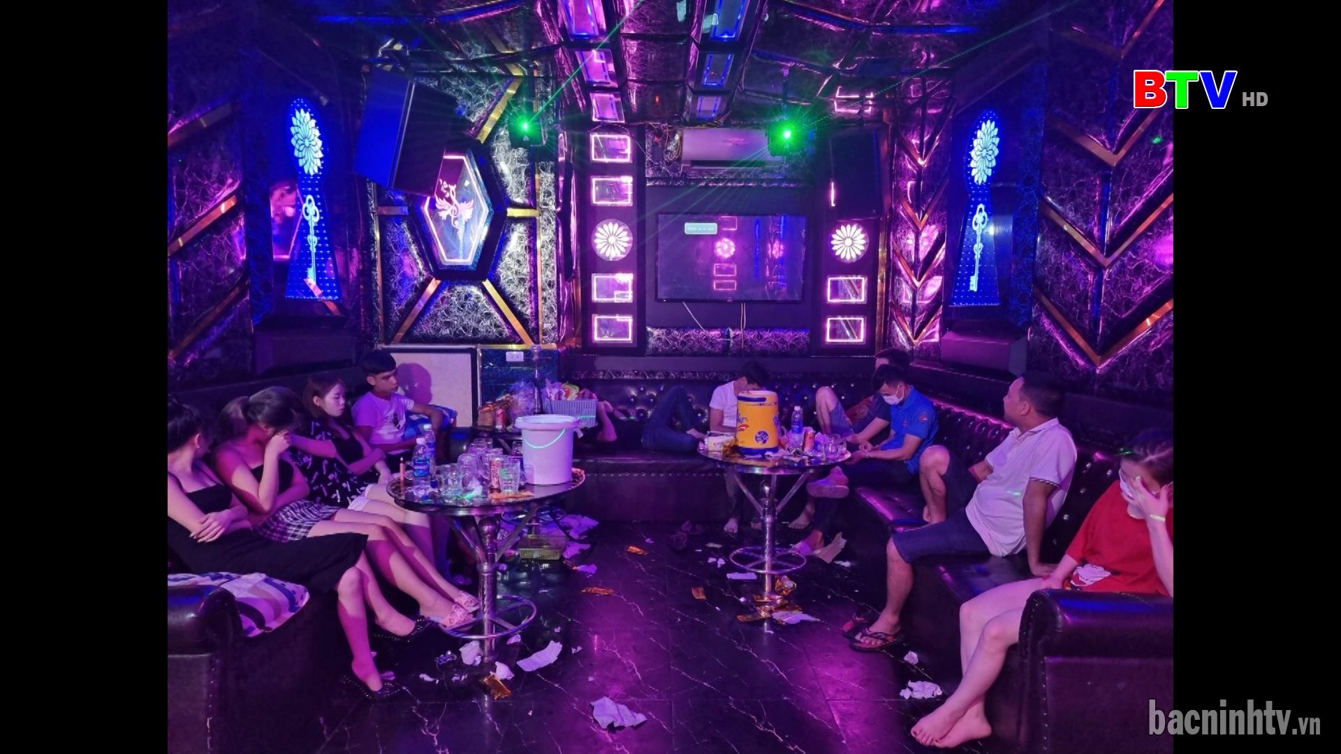 Công an huyện Quế Võ bắt cơ sở Karaoke hoạt động trái phép