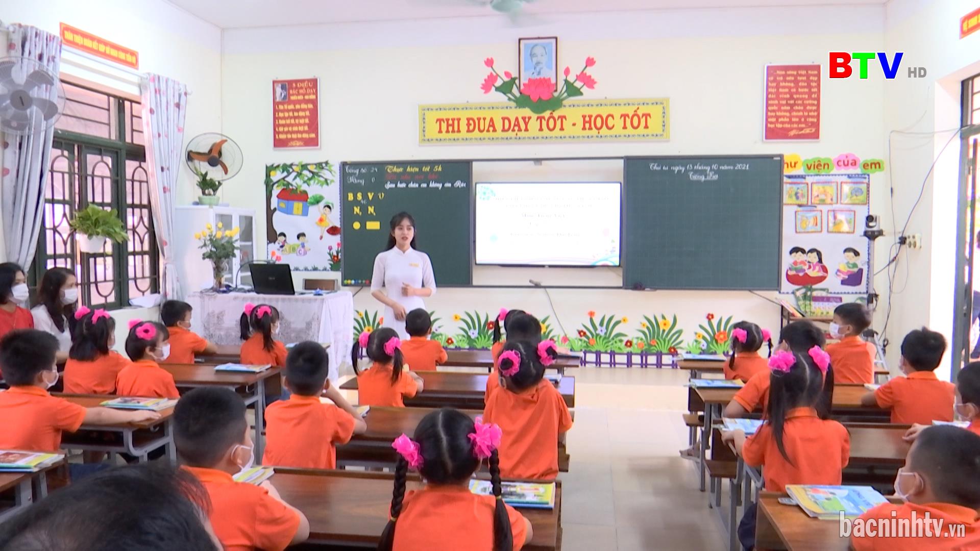 Tháo gỡ khó khăn thực hiện Chương trình sách giáo khoa lớp 2 mới