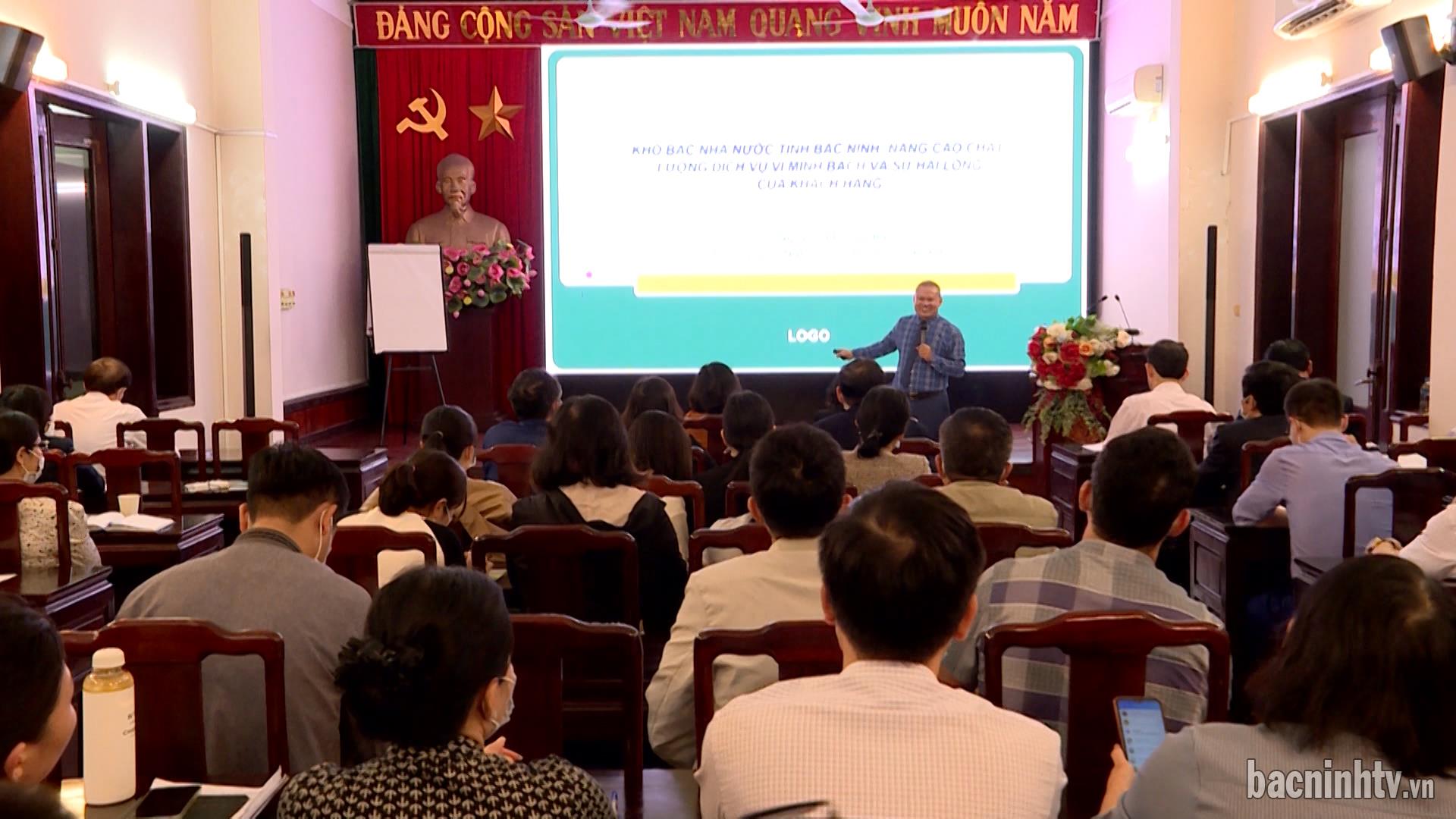 Kho bạc Nhà nước tỉnh tập huấn nâng cao dịch vụ hướng tới minh bạch và sự hài lòng khách hàng
