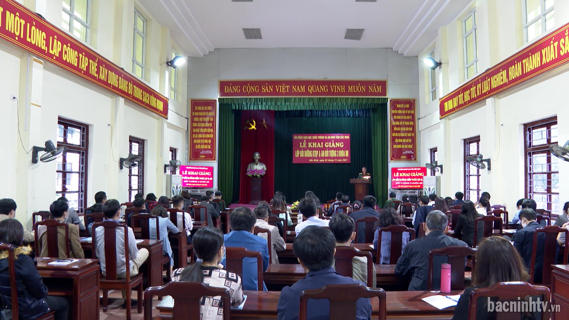 Khai giảng lớp bồi dưỡng kiến thức quốc phòng, an ninh đối tượng 3