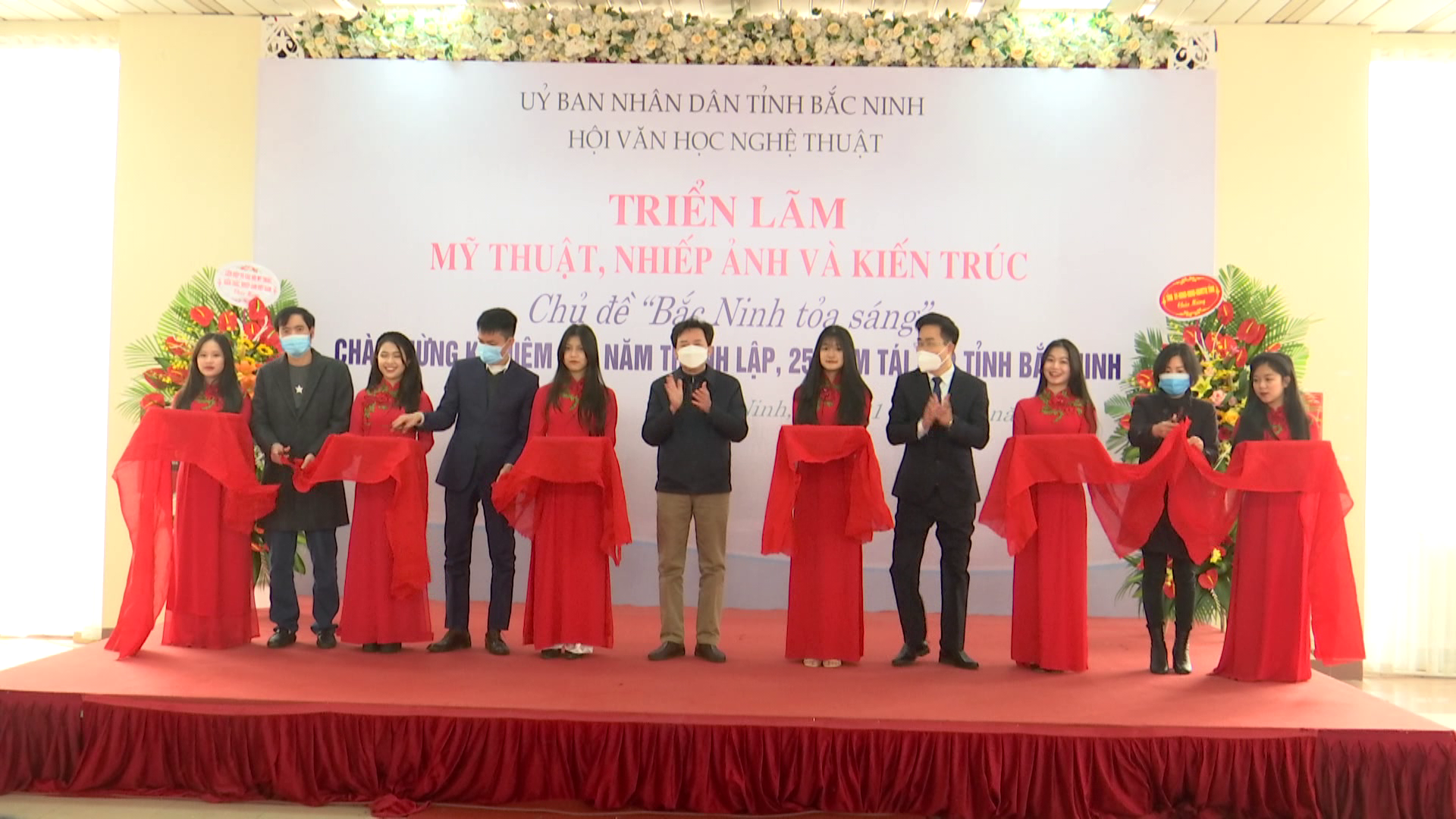 Khai mạc Triển lãm Mỹ thuật, Ảnh nghệ thuật, Kiến trúc    chủ đề “Bắc Ninh tỏa sáng”