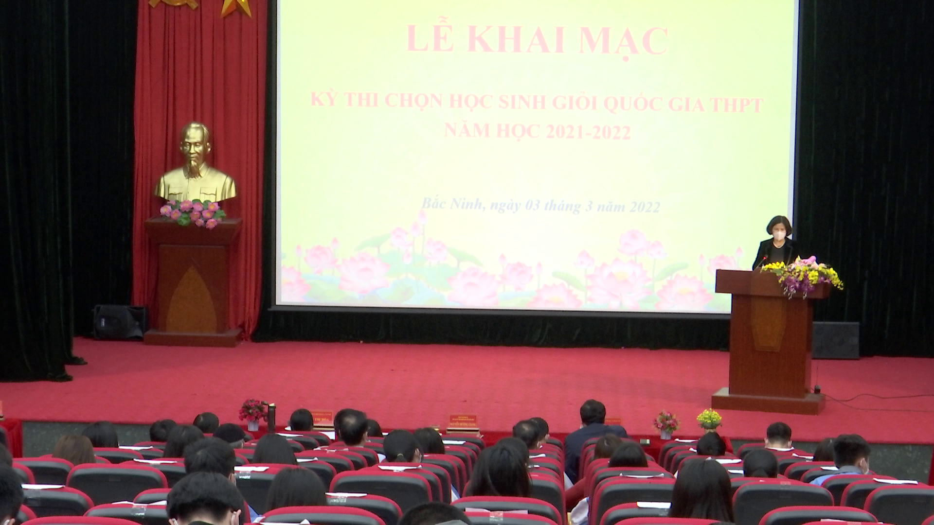 Chủ tịch UBND tỉnh dự khai mạc kỳ thi chọn học sinh giỏi Quốc gia THPT năm học 2021-2022