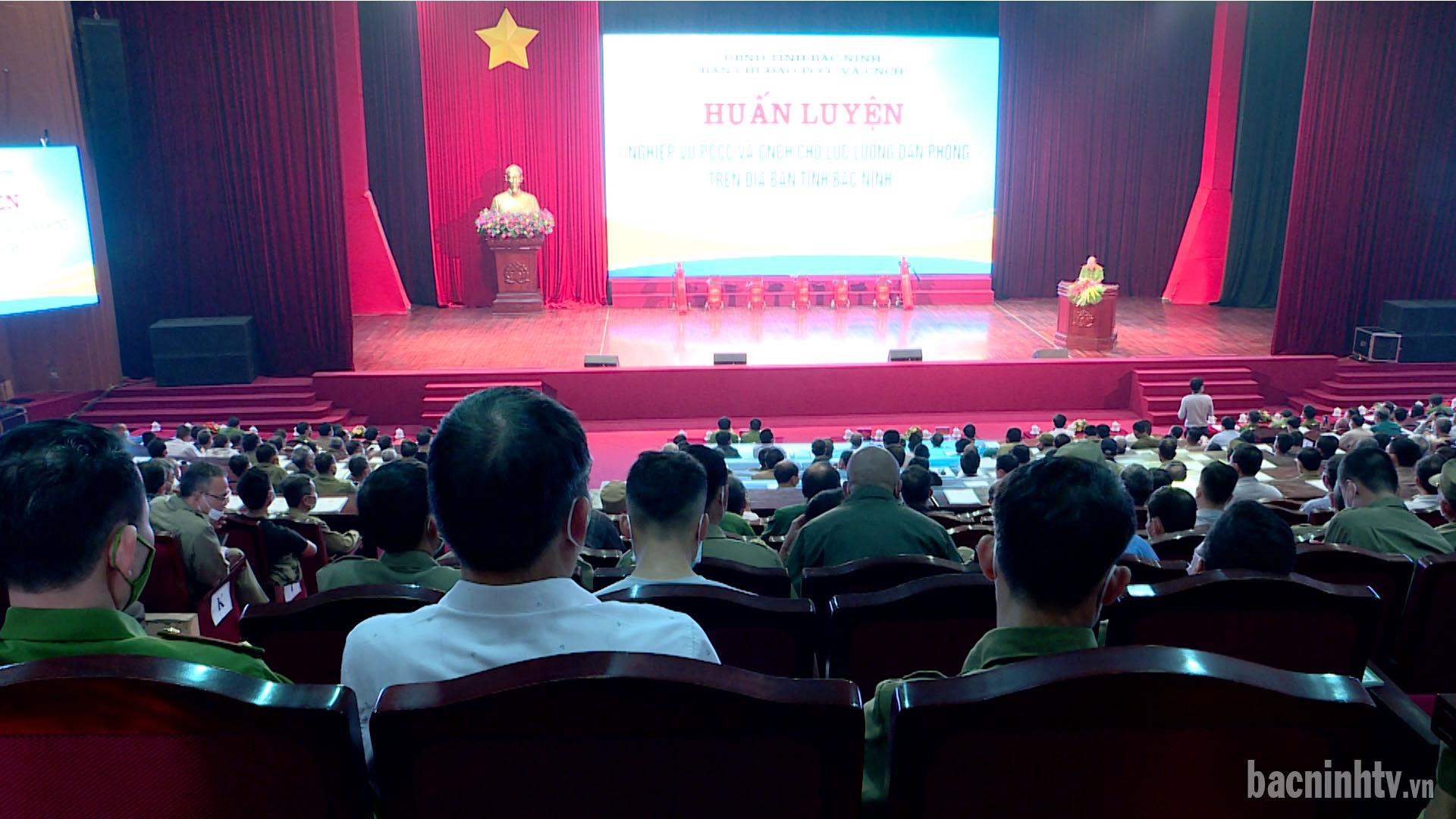 Gần 1.500 dân phòng được tập huấn nghiệp vụ Phòng cháy chữa cháy và Cứu nạn cứu hộ