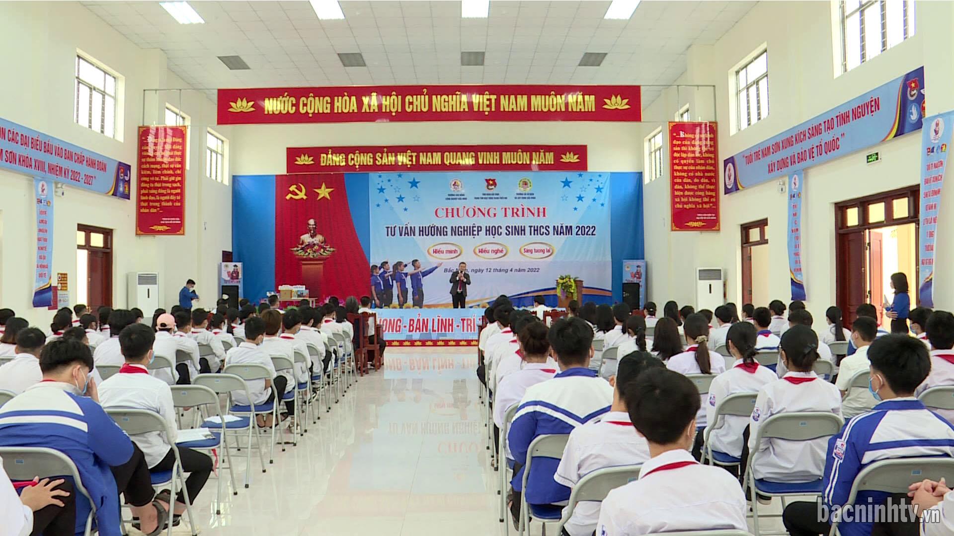 Tư vấn, hướng nghiệp cho học sinh