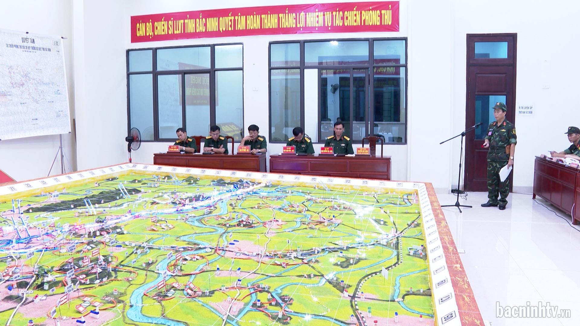 Bộ CHQS tỉnh luyện tập chỉ huy - cơ quan một bên hai cấp trên bản đồ           