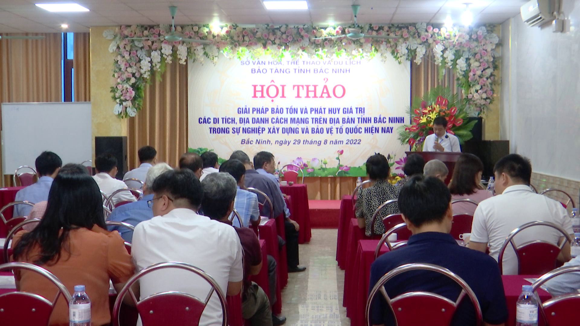 Hội thảo: Bảo tồn và phát huy giá trị các di tích, địa danh cách mạng