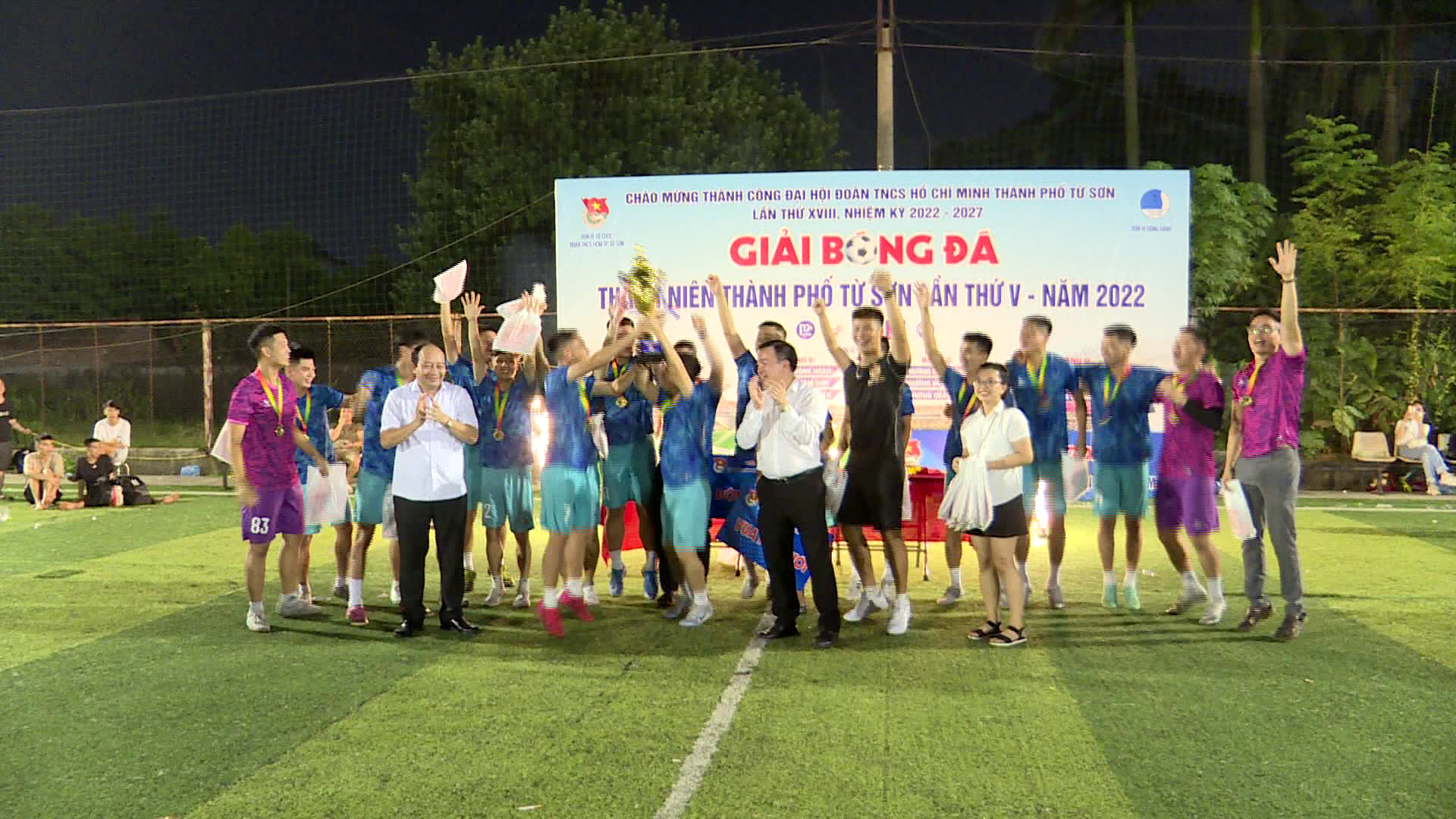 Bế mạc Giải bóng đã thanh niên TP Từ Sơn lần thứ V