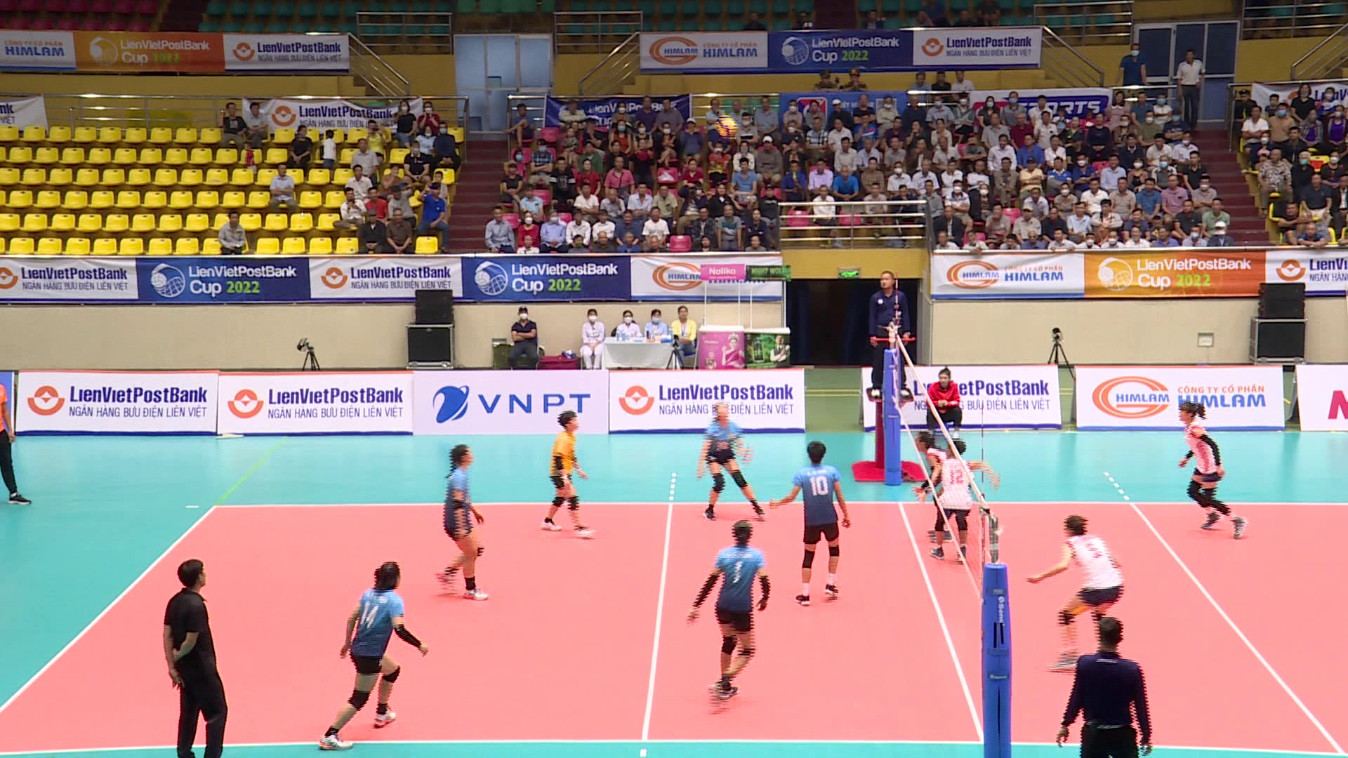 Ngày thi đấu thứ 3 Giải Bóng chuyền LienVietPostBank 2022          