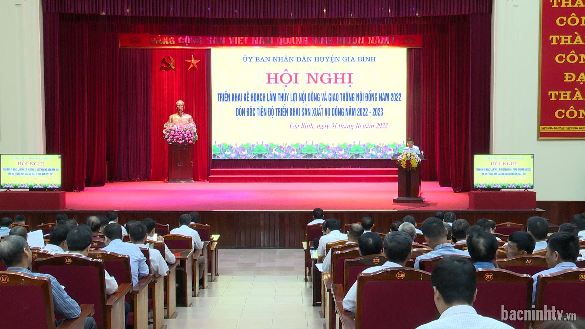 Gia Bình triển khai kế hoạch làm thủy lợi và giao thông nội đồng năm 2022