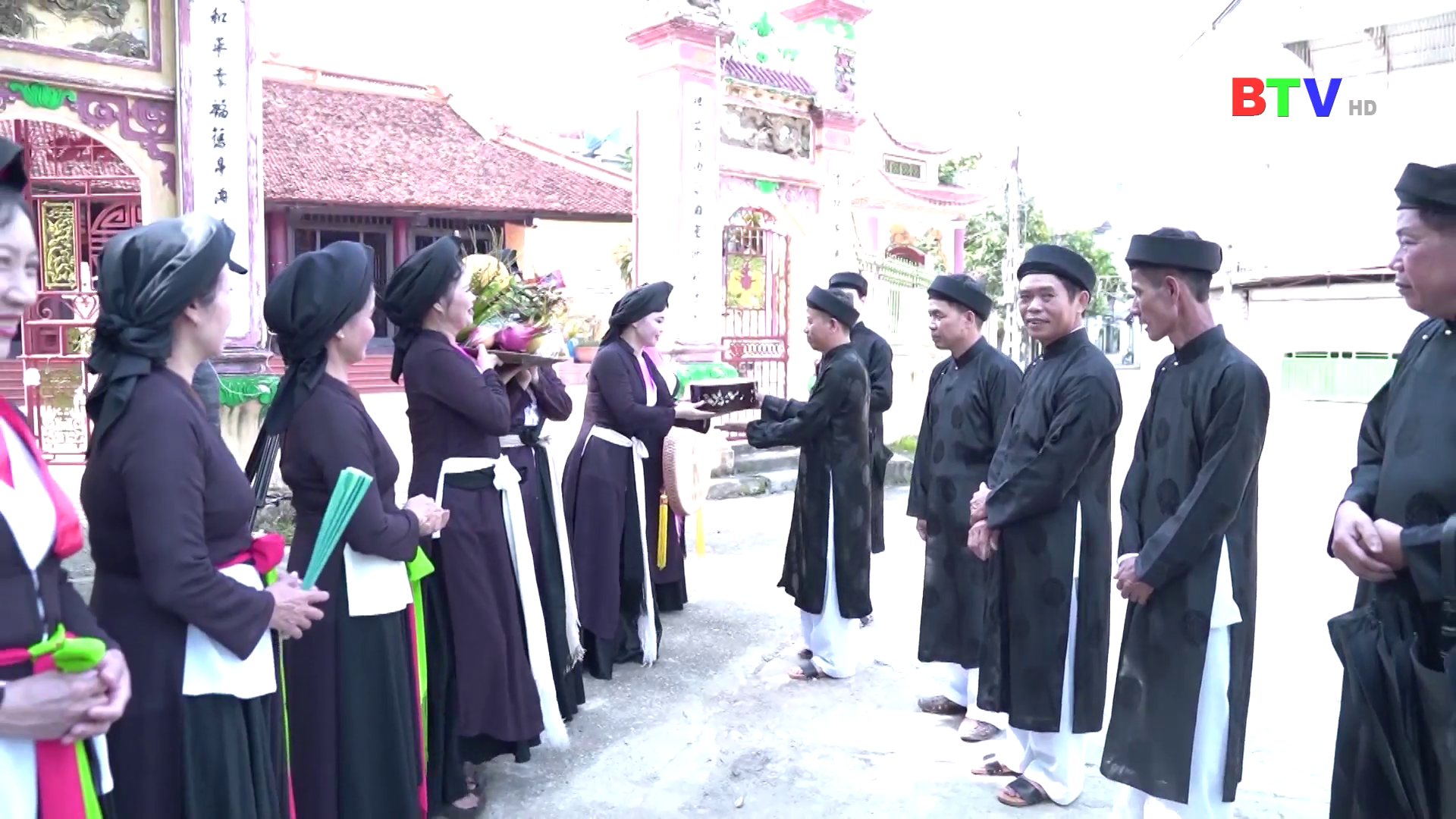 Độc đáo nghi lễ hát thờ quan họ