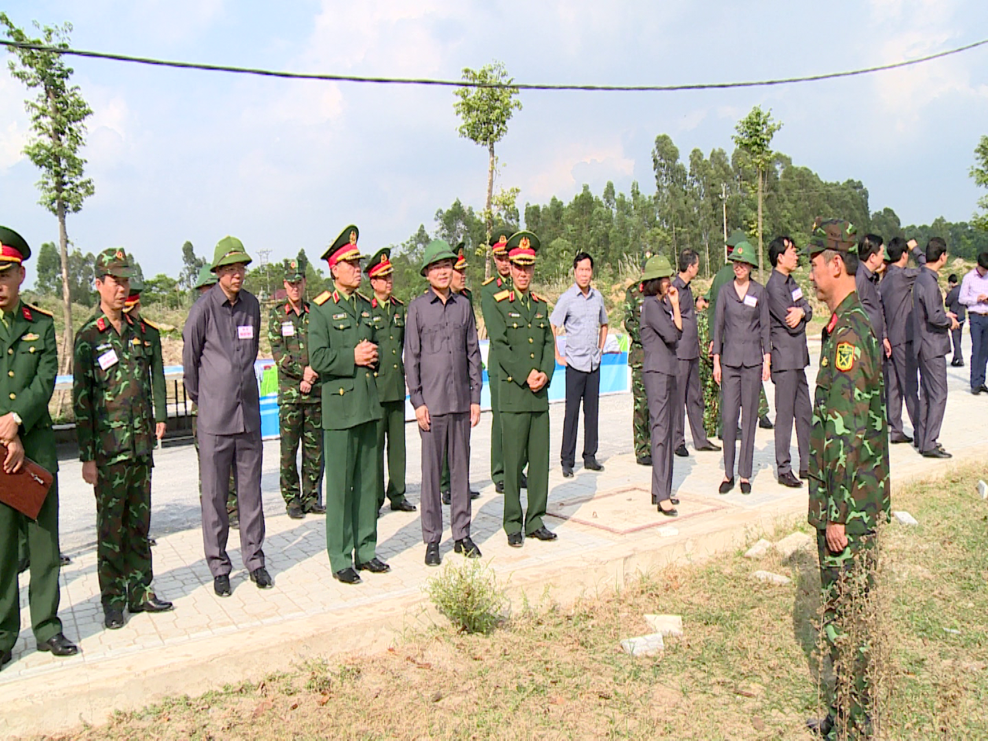 Kiểm tra các khu vực thực binh trong diễn tập khu vực phòng thủ tỉnh