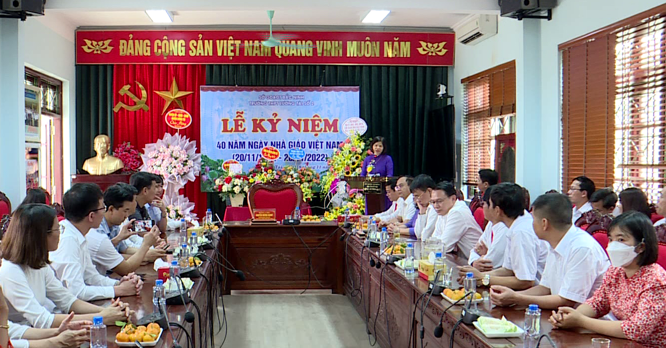 Chủ tịch UBND tỉnh chúc mừng ngày Nhà giáo Việt Nam tại huyện Lương Tài