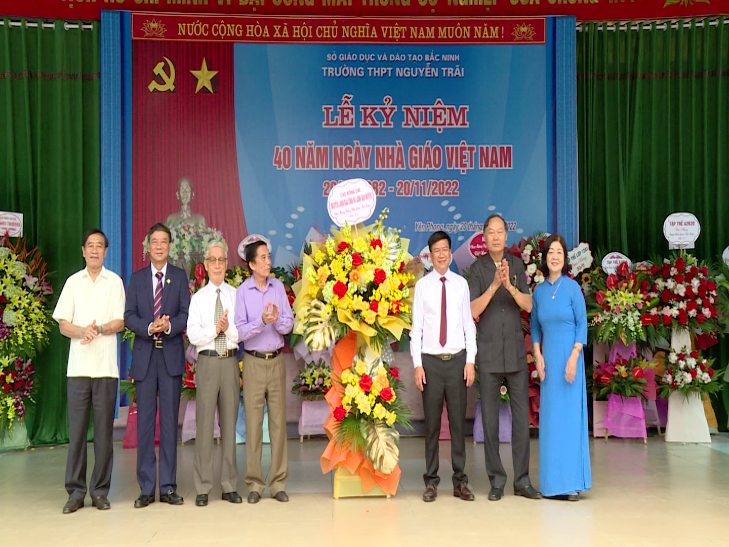 Trường THPT Nguyễn Trãi kỷ niệm ngày Nhà giáo Việt Nam