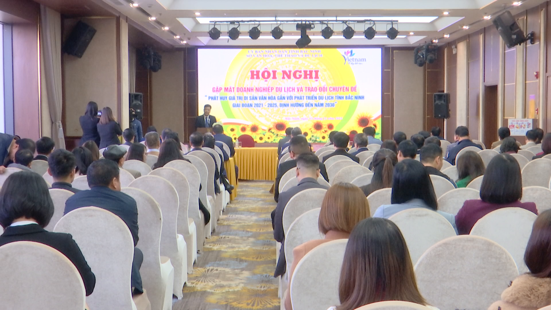 Hội thảo phát huy giá trị di sản văn hóa, gắn với phát triển du lịch