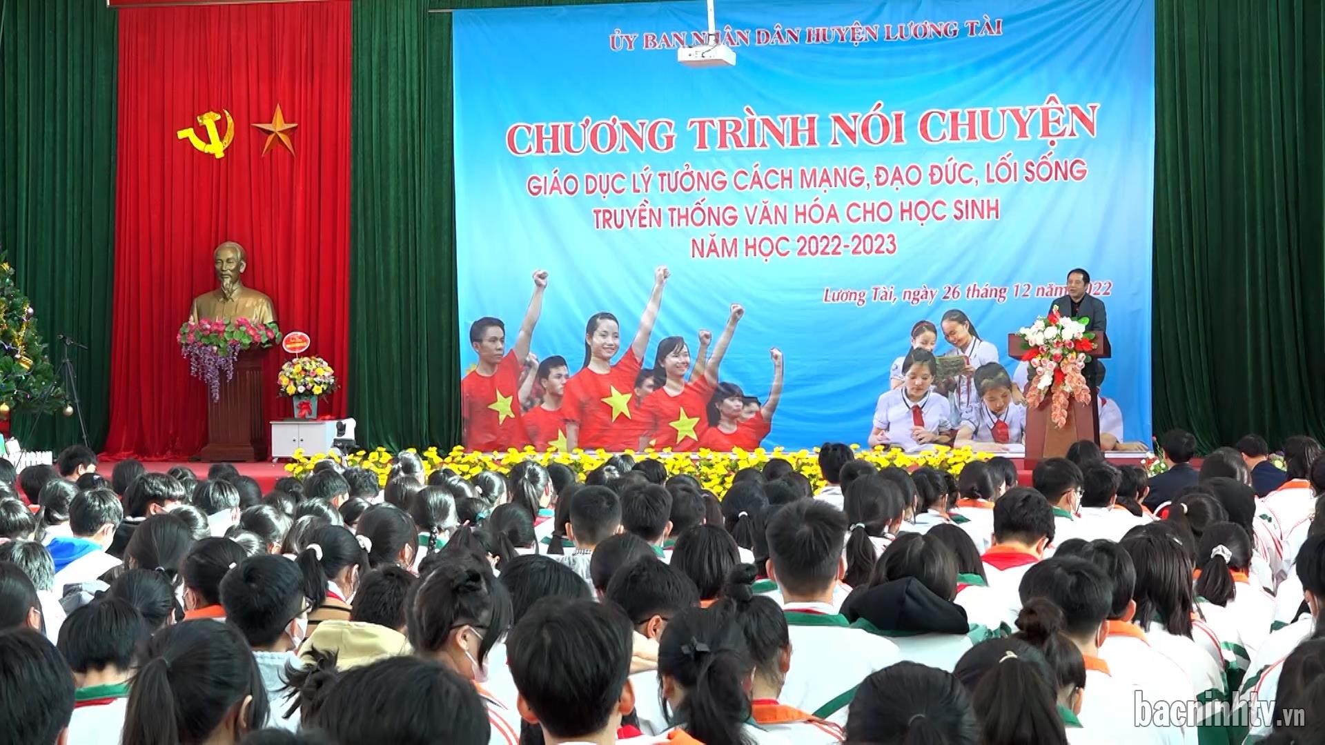 Lương Tài giáo dục lý tưởng cách mạng cho học sinh
