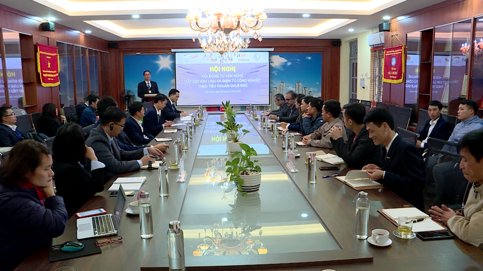 Trường CĐ Công nghiệp triển khai chương trình đào tạo công nghệ cao năm 2023