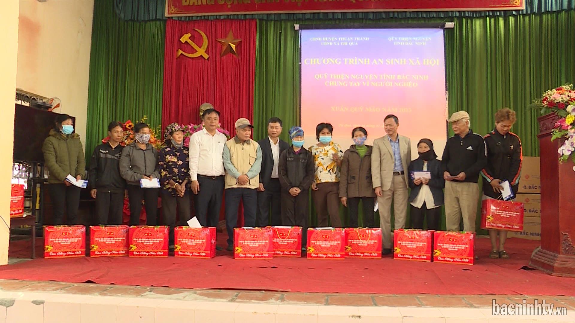 Huyện Thuận Thành tặng quà Tết cho hộ nghèo, gia đình chính sách