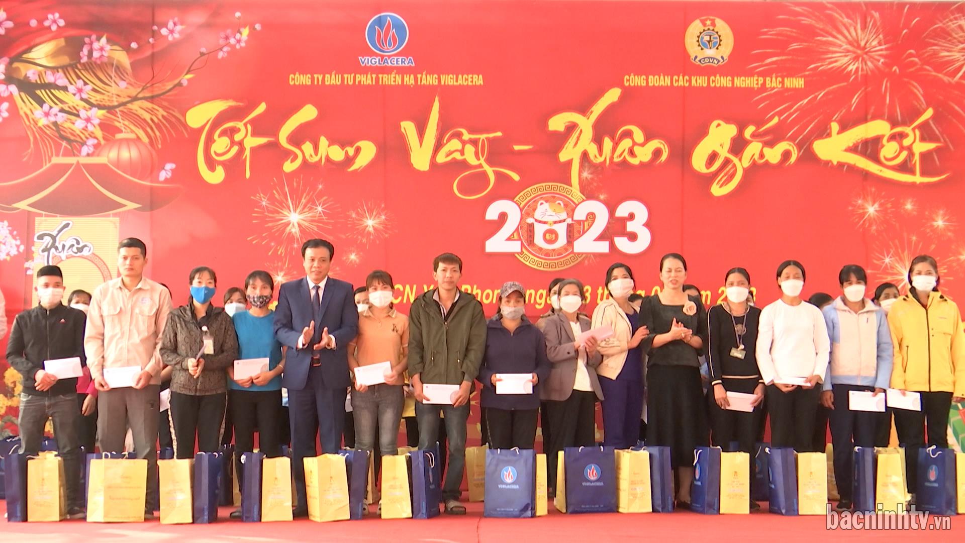 Tặng quà Tết cho đoàn viên Công đoàn, công nhân lao động khó khăn