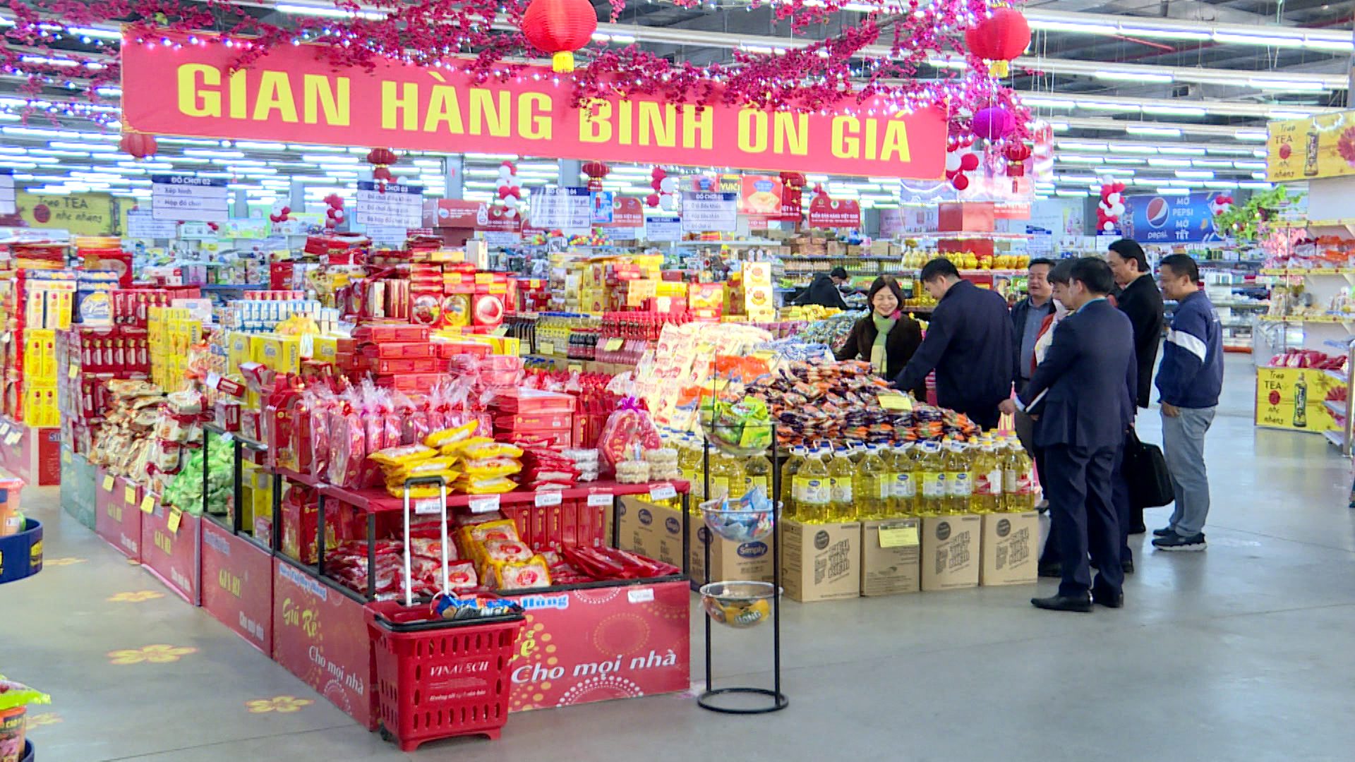Khảo sát tình hình giá cả, chất lượng hàng hóa phục vụ Tết