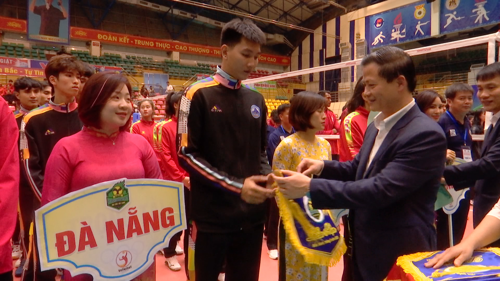 Khai mạc vòng I (Bảng A) Giải bóng chuyền Vô địch Quốc gia Cup Hóa chất Đức Giang 2023