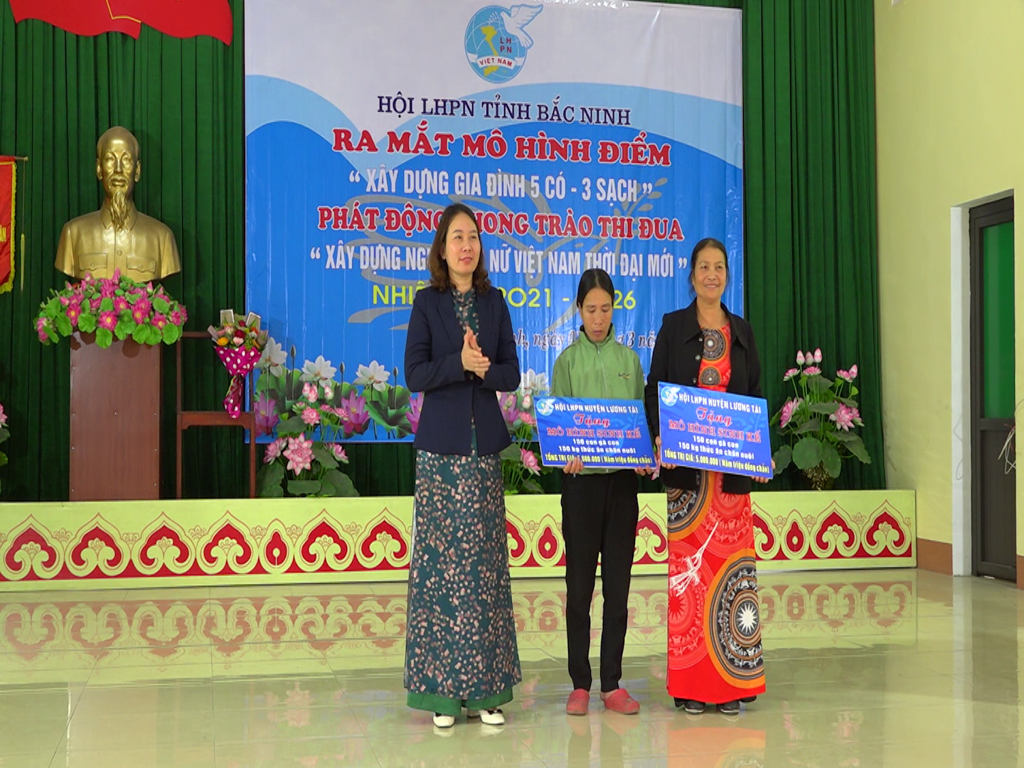 Ra mắt mô hình điểm “Xây dựng gia đình 5 có, 3 sạch”