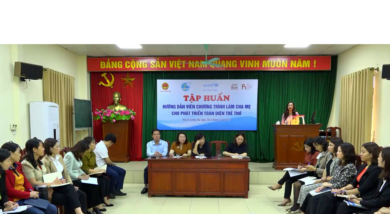 Tập huấn chương trình “Làm cha mẹ trong chăm sóc phát triển toàn diện trẻ thơ” tại Lương Tài