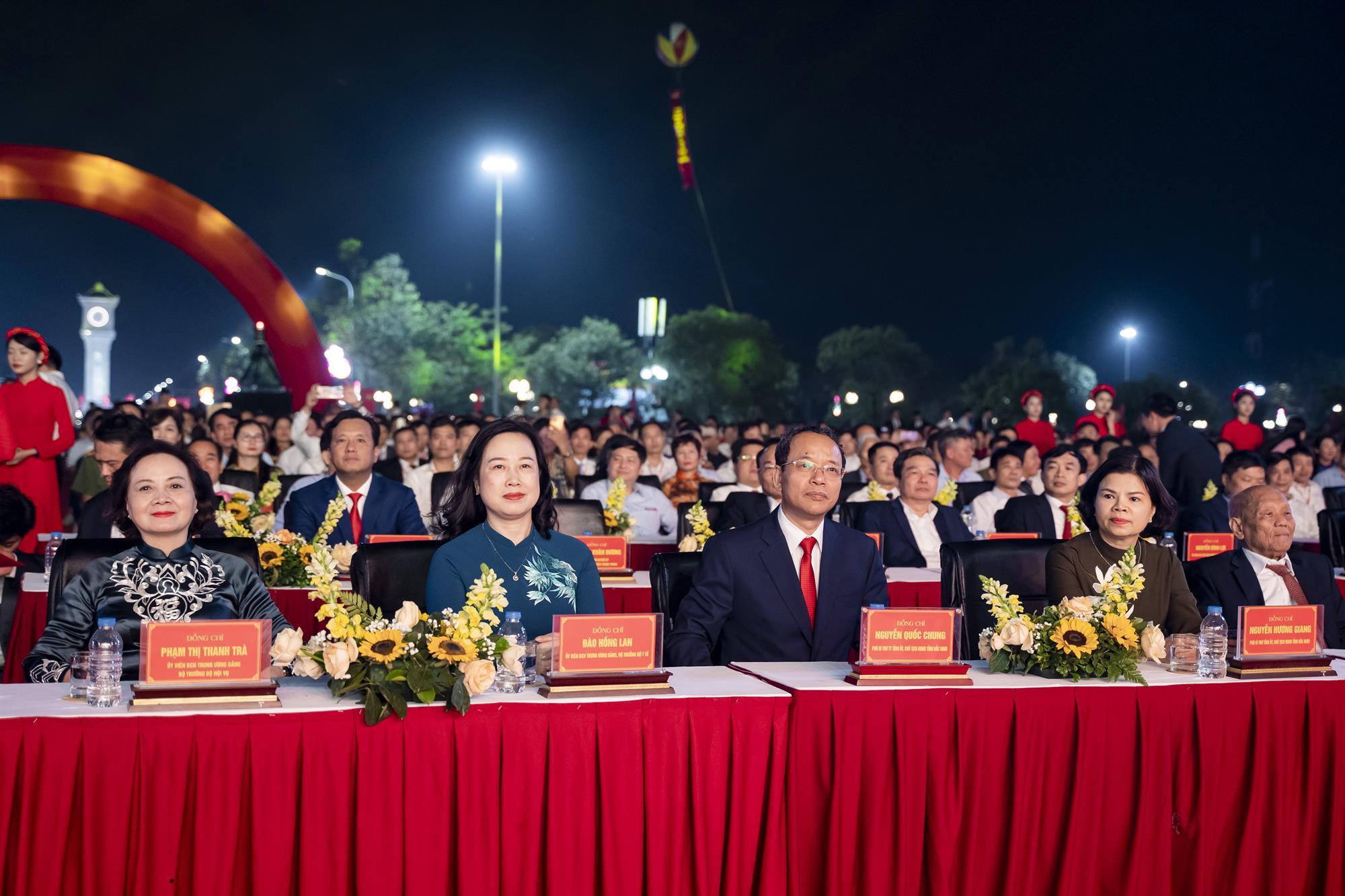 Lễ kỷ niệm 110 năm thành lập huyện và Công bố Nghị quyết của  Ủy ban Thường vụ Quốc hội, về việc thành lập thị xã Thuận Thành và các  phường thuộc thị xã Thuận Thành
