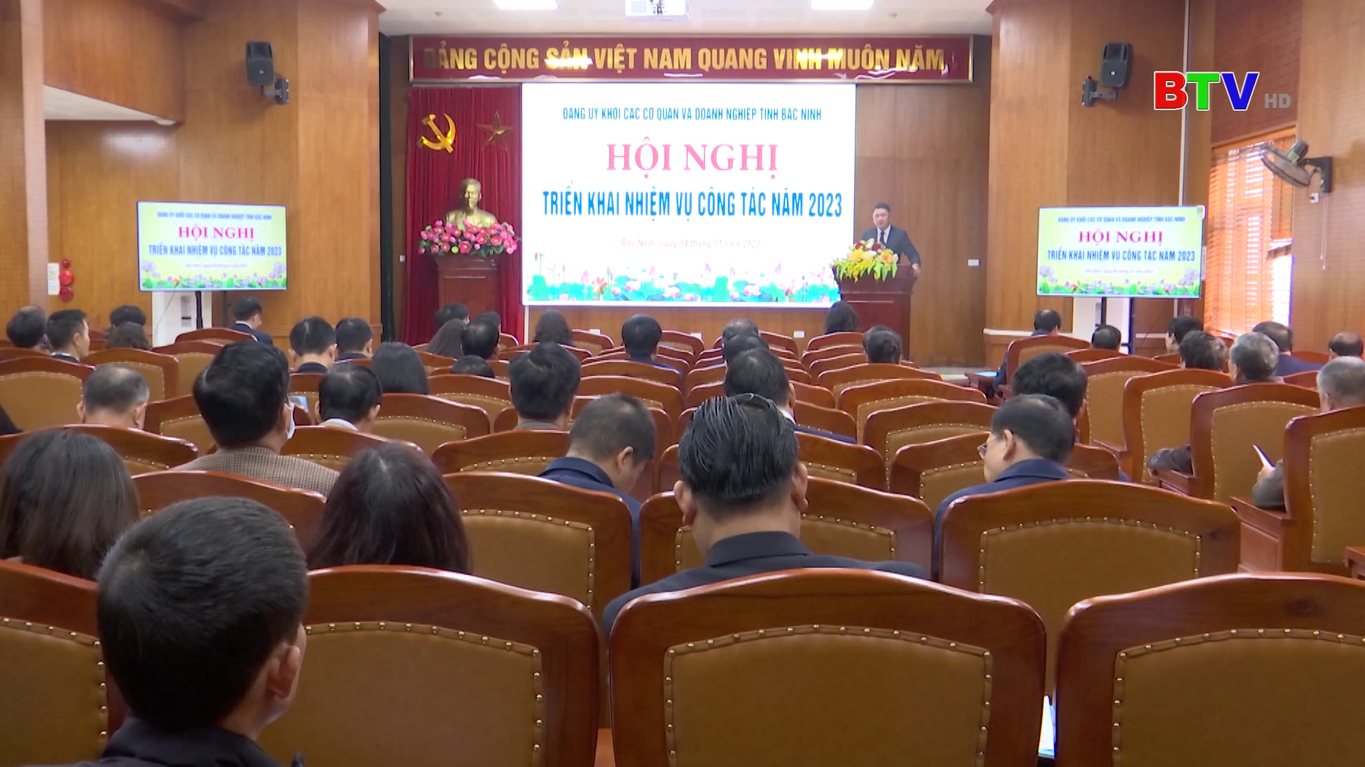 Đảng bộ Khối CCQ và DN tỉnh gắn việc học và làm theo Bác Hồ với xây dựng văn hóa