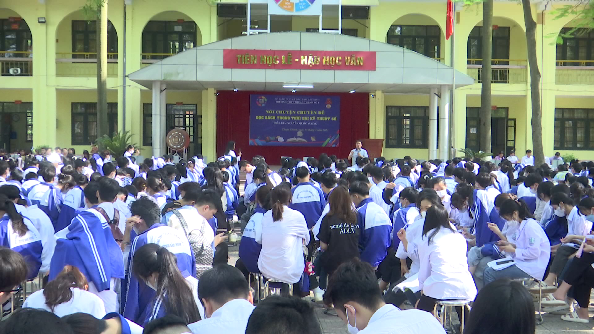 Nói chuyện chuyên đề đọc sách trong thời đại kỹ thuật số
