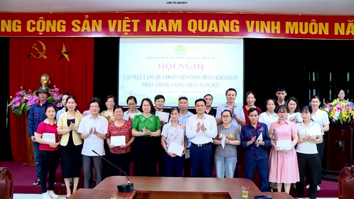 LĐLĐ huyện Tiên Du tặng quà đoàn viên Công đoàn Tháng công nhân 2023