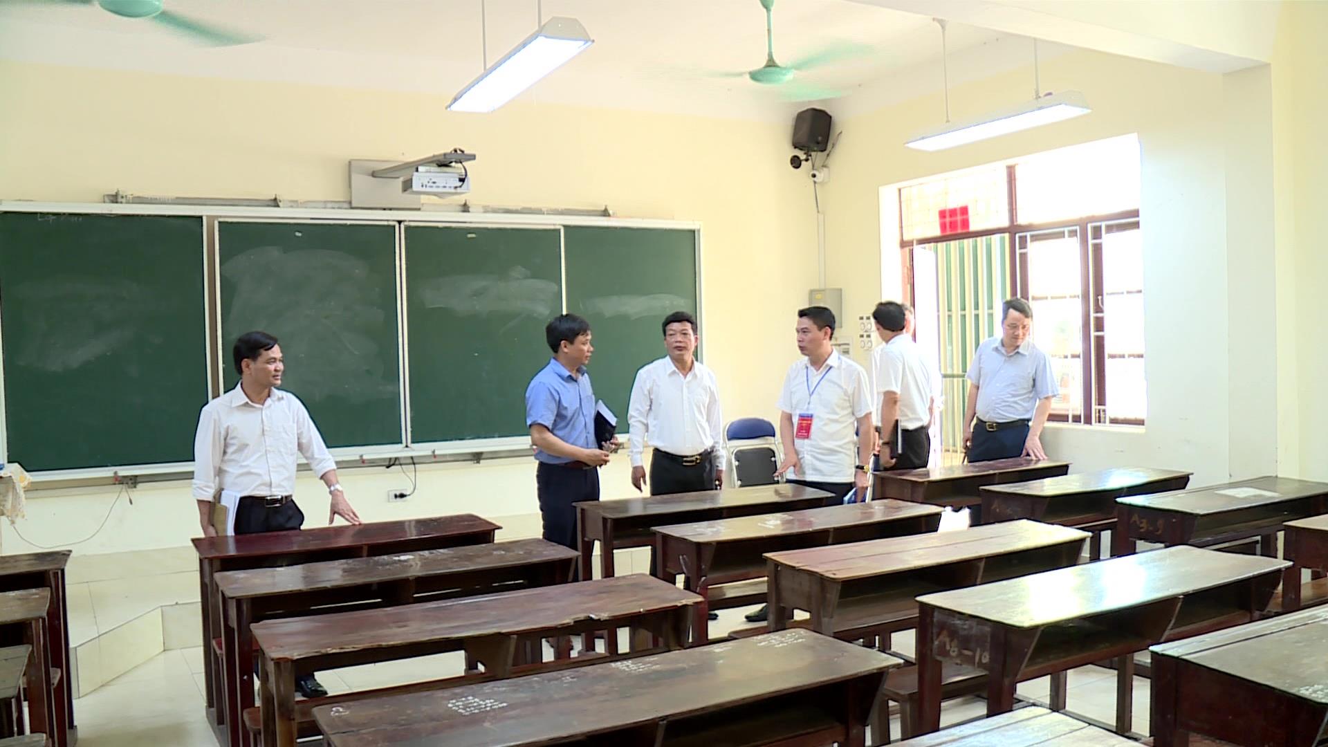 Kiểm tra các điều kiện tổ chức thi tại thị xã Quế Võ