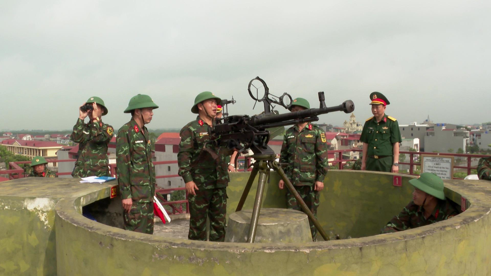Kiểm tra công tác phòng không nhân dân tại Bắc Ninh