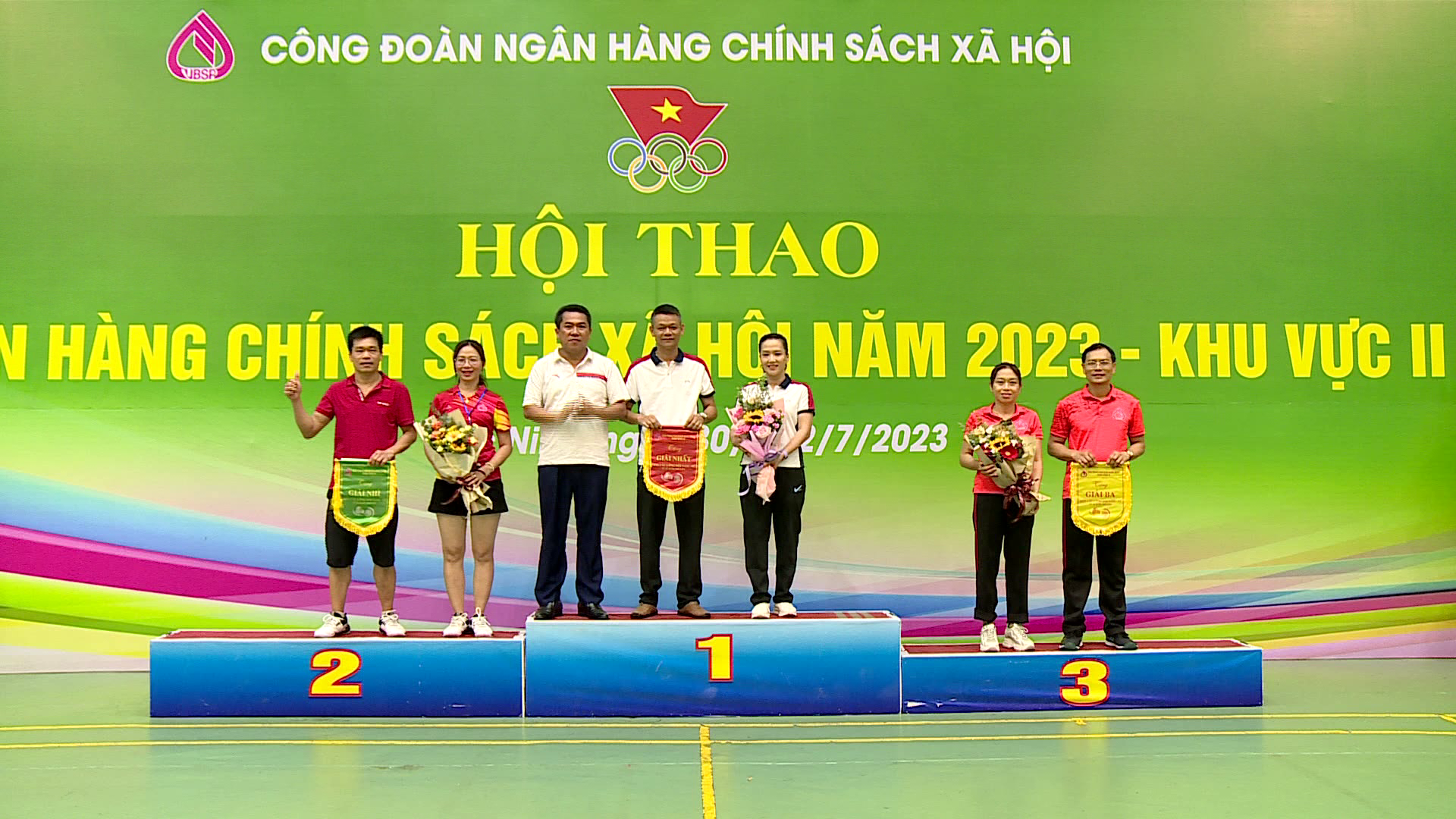 Bế mạc Hội thao Ngân hàng CSXH khu vực 2