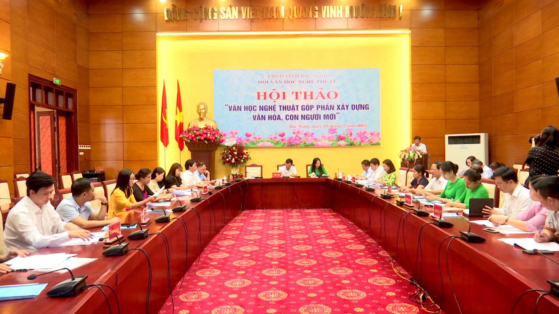 Hội thảo “Văn học nghệ thuật góp phần xây dựng văn hóa, con người mới”