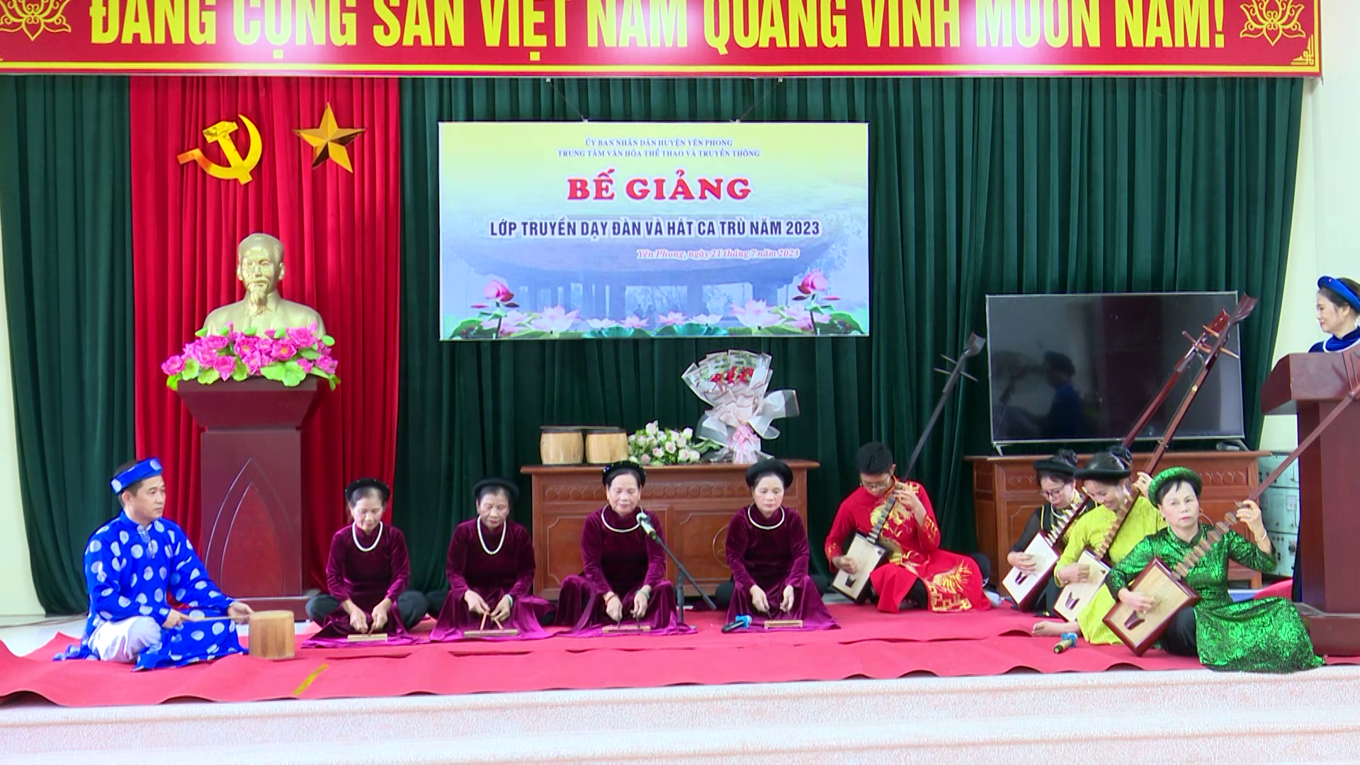 Bế mạc lớp truyền dạy hát Ca trù và Dân ca Quan họ Bắc Ninh